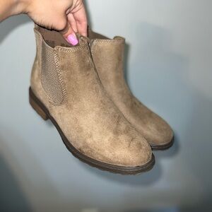 Ankle boots Sonoma